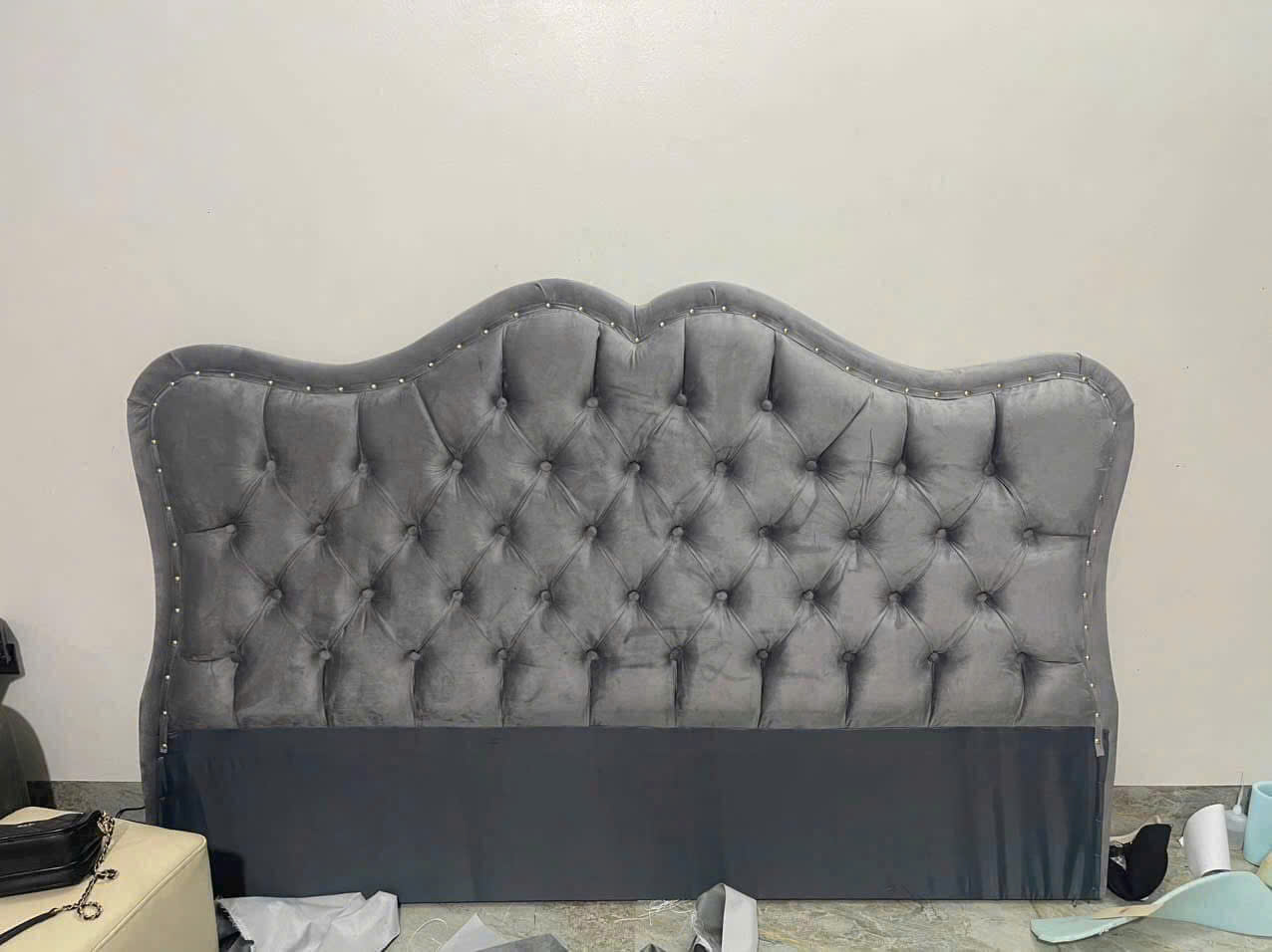 đầu giường bọc vải nỉ sang trọng