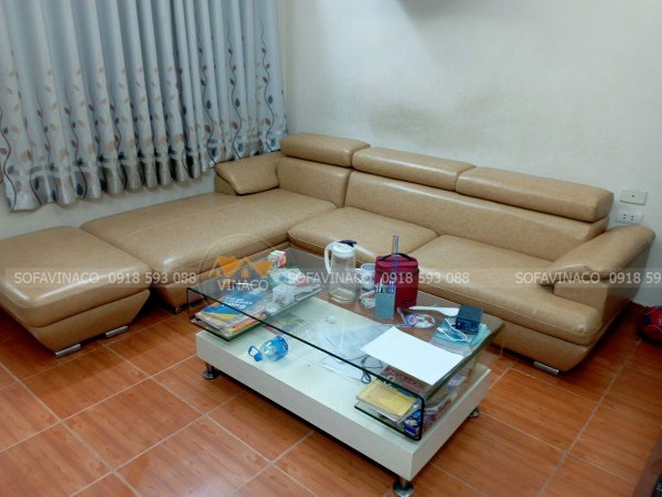 Bộ ghế sofa sau khi bọc xong lớp da mới mang đến cho không gian thêm sang trọng và hiện đại