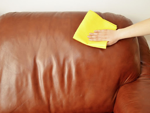 Làm gì khi sofa bọc da nhà bạn bị rách