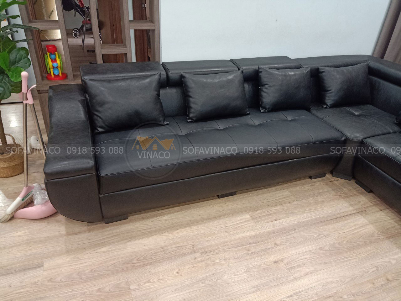 Phần mặt ngồi đã được bọc lại mang đến diện mạo mới cho ghế sofa