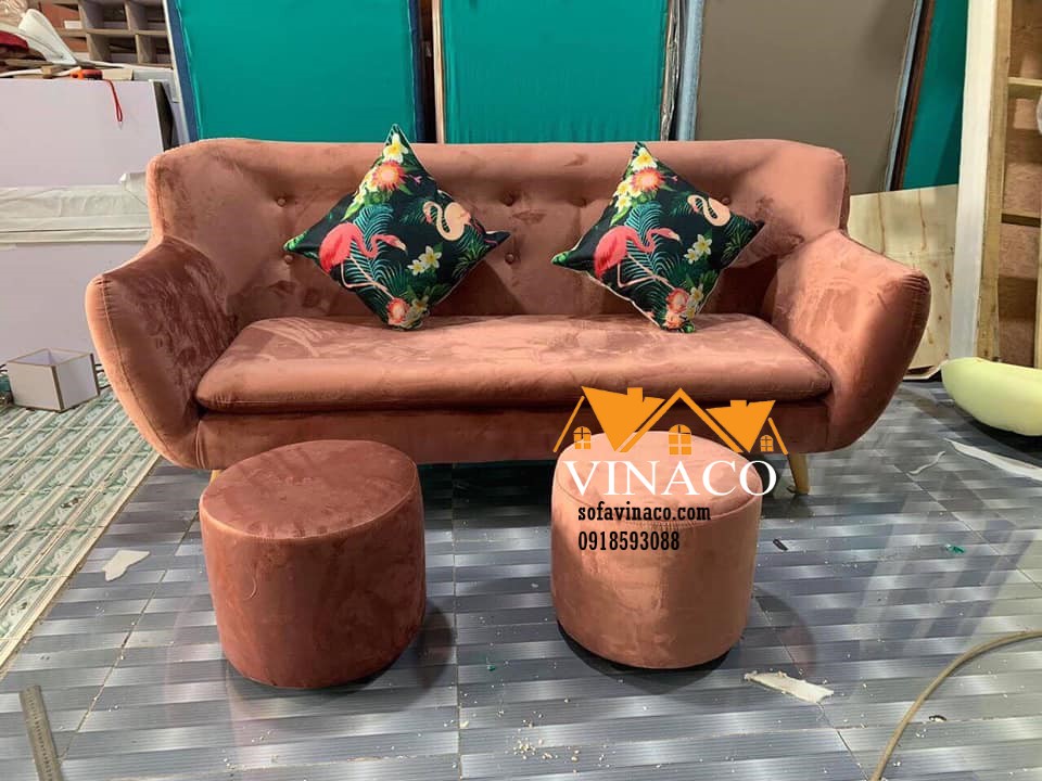 Biến sofa nhung cũ thành điểm nhấn nội thất với Vinaco