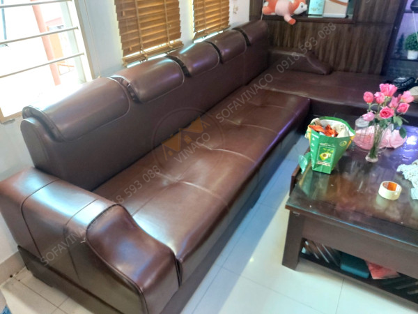 Bọc ghế sofa cho khách tại Trần Quốc Hoàn