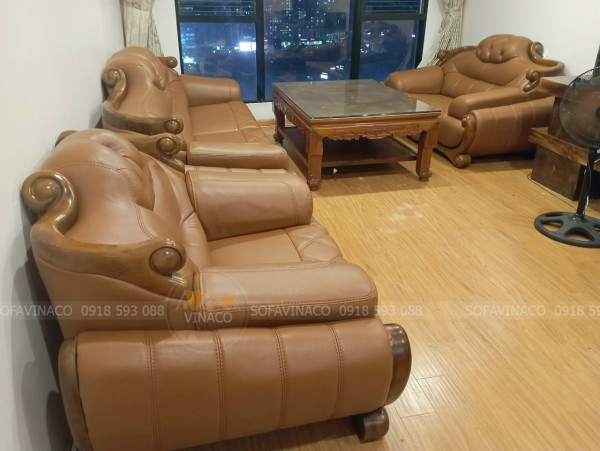 Bọc lại bộ ghế sofa da bị nấm, mốc cho cô Hà tại phố Ngọc Khánh