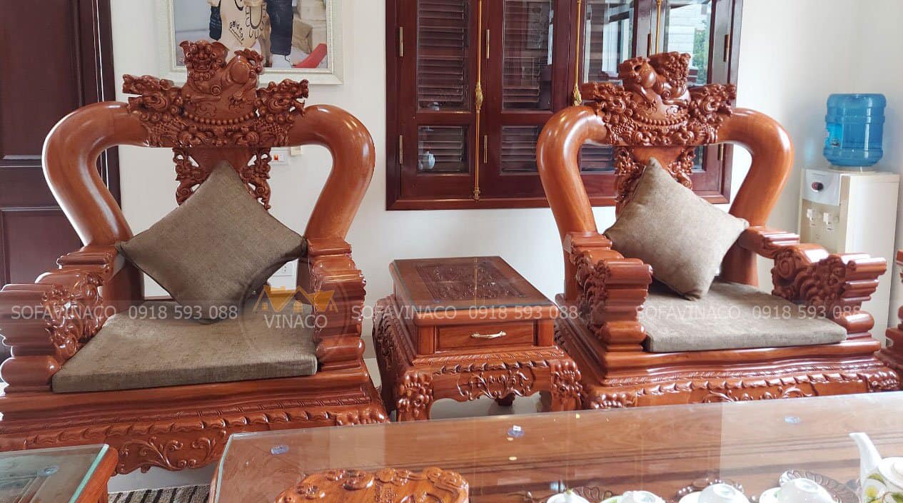 Đệm ghế gỗ Minh Quốc Nghê đẹp cho khách tại Vĩnh Phúc