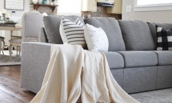 Cách làm sạch ghế sofa vải