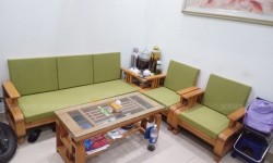 Đệm ghế gỗ hiện đại màu xanh matcha cho khách tại An Dương Vương