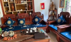 Đệm ghế gỗ phòng khách bằng nỉ giá bao nhiêu?