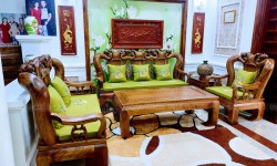 Đệm ghế gỗ quốc đào xanh lá cho khách tại Nghệ An