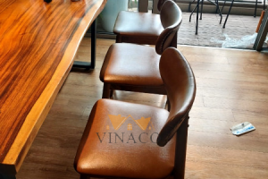 Bọc ghế bàn ăn cho khách tại Vinhomes