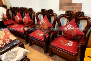 Đệm ghế thêu cho bác Tam tại Nguyễn Hoàng Tôn