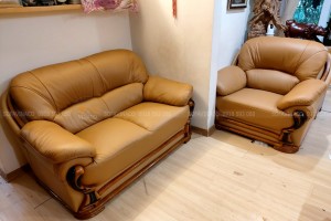 Lột xác ngoạn mục cho bộ sofa da cũ kỹ tại nhà anh Minh